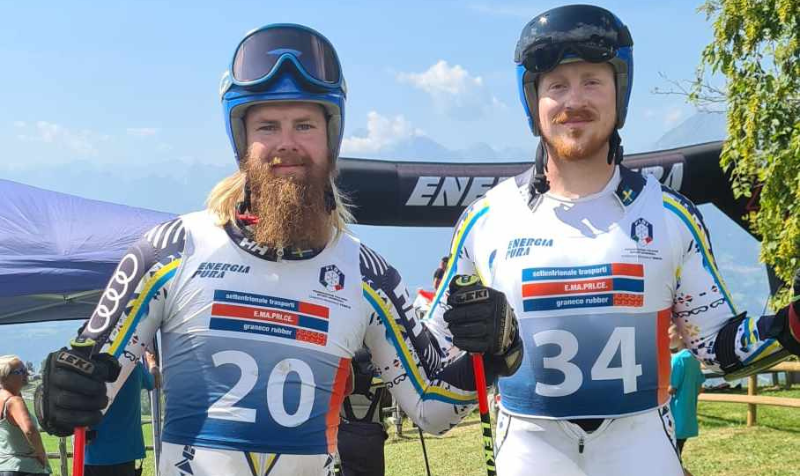 Edvard Nord och Carl Söderlund inför start på storslalomen i Tambre, Italien.