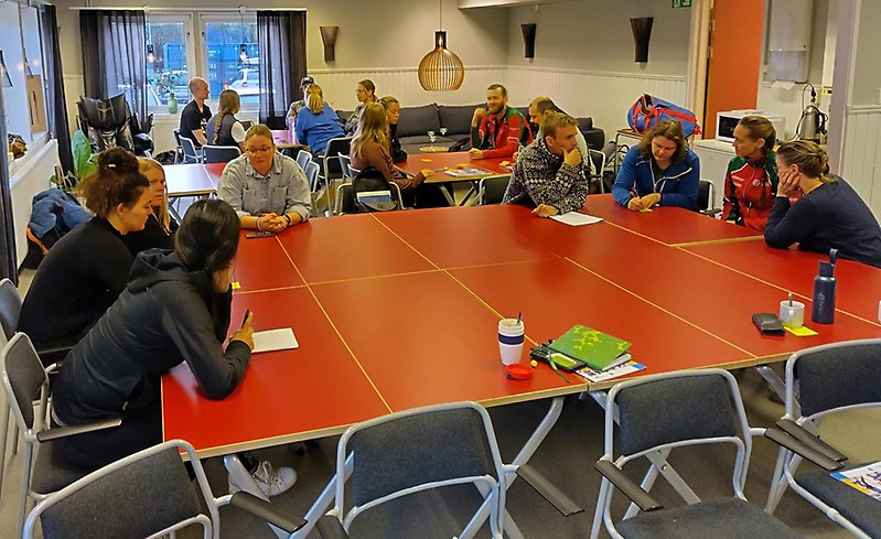 Teori och diskussioner under en tränarutbildning