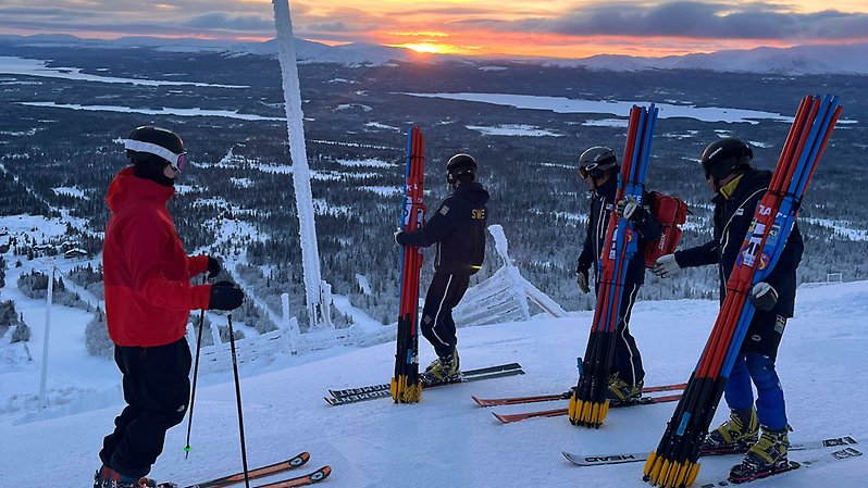 Landslagsåkarna var på plats och testade tävlingsbacken. Foto: Olle Collberg.